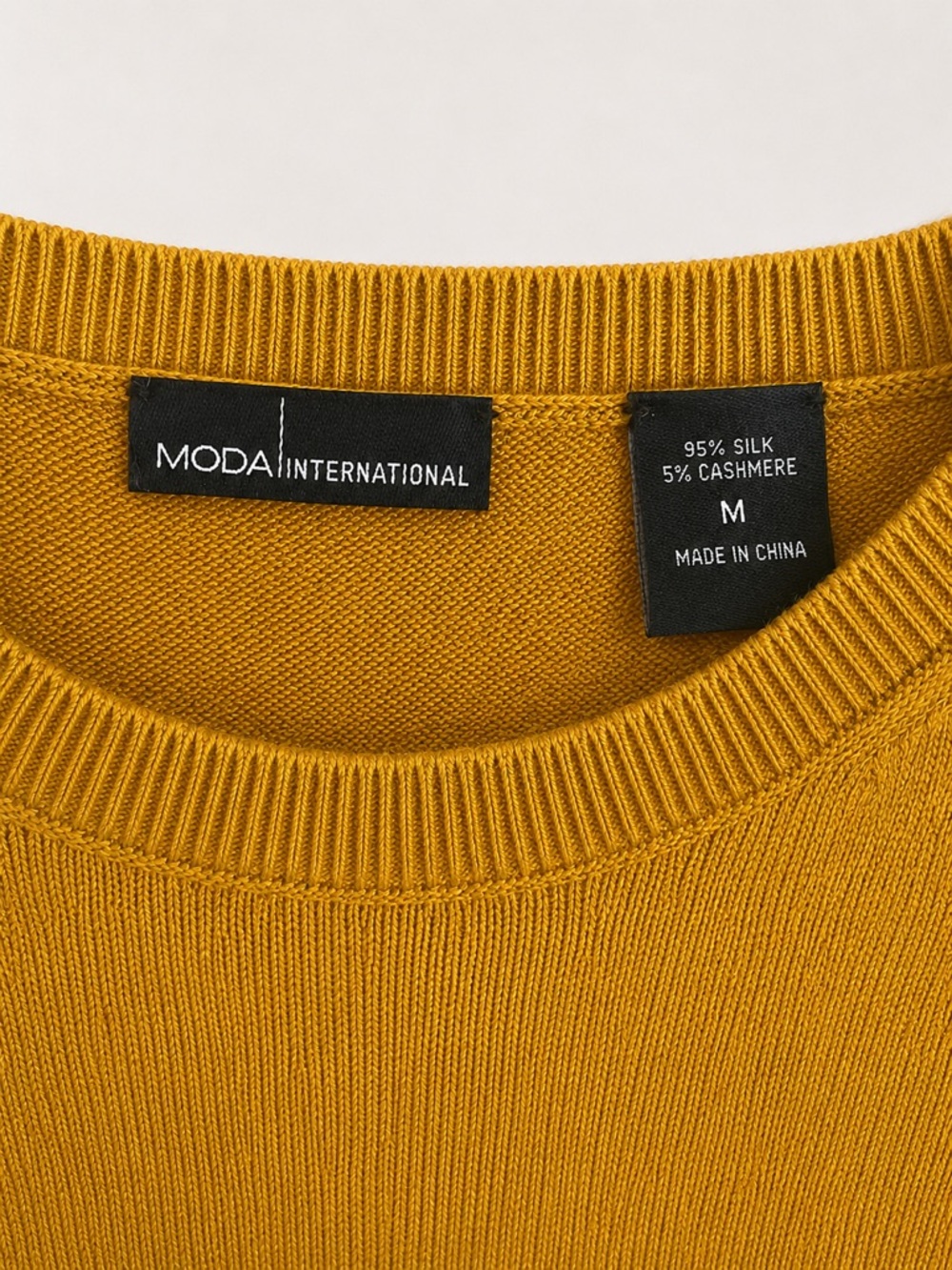 MODA Silk Cashmere Sweater | Mustard Gold | Size Medium - Picture 5 of 6